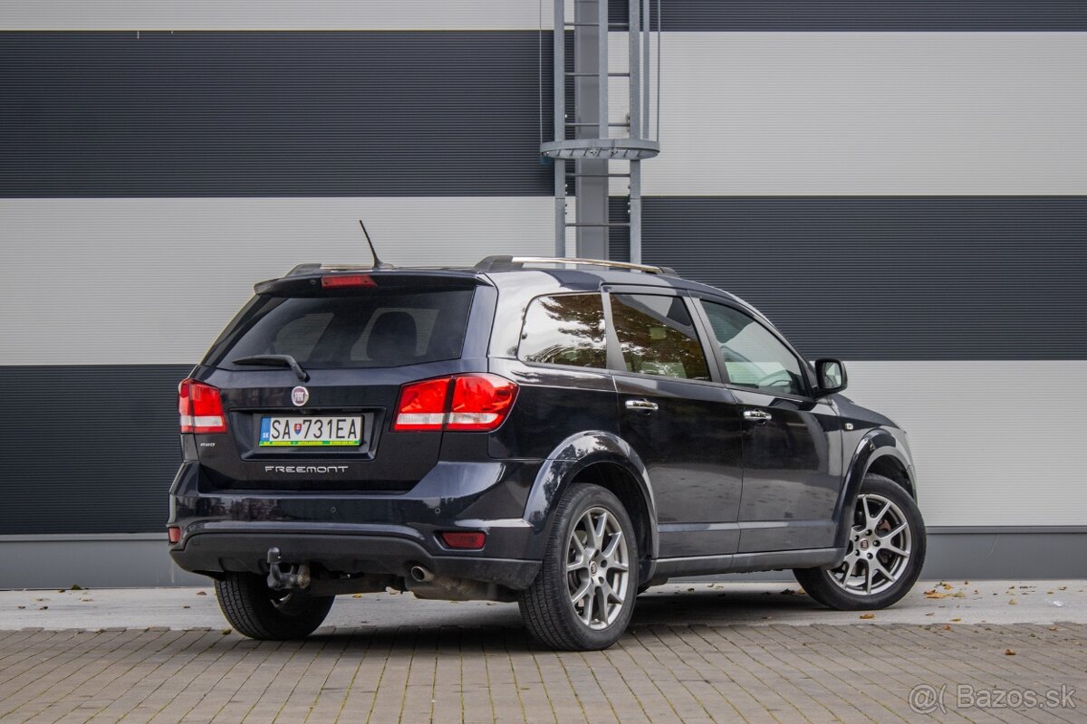 Fiat Freemont 2.0 MultiJet Urban 4x4 A/T - 5