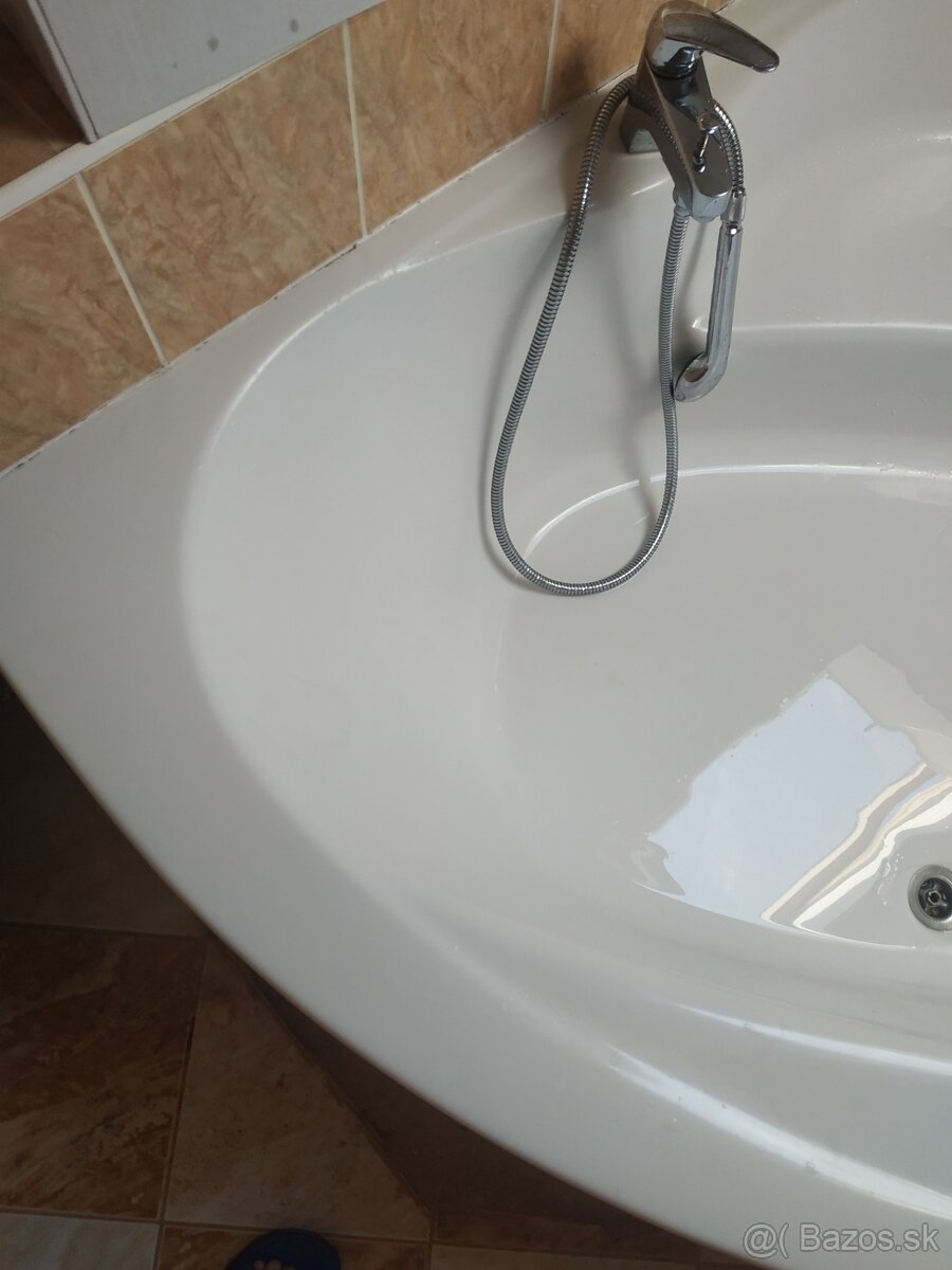 Akrylátová rohová vaňa - 5