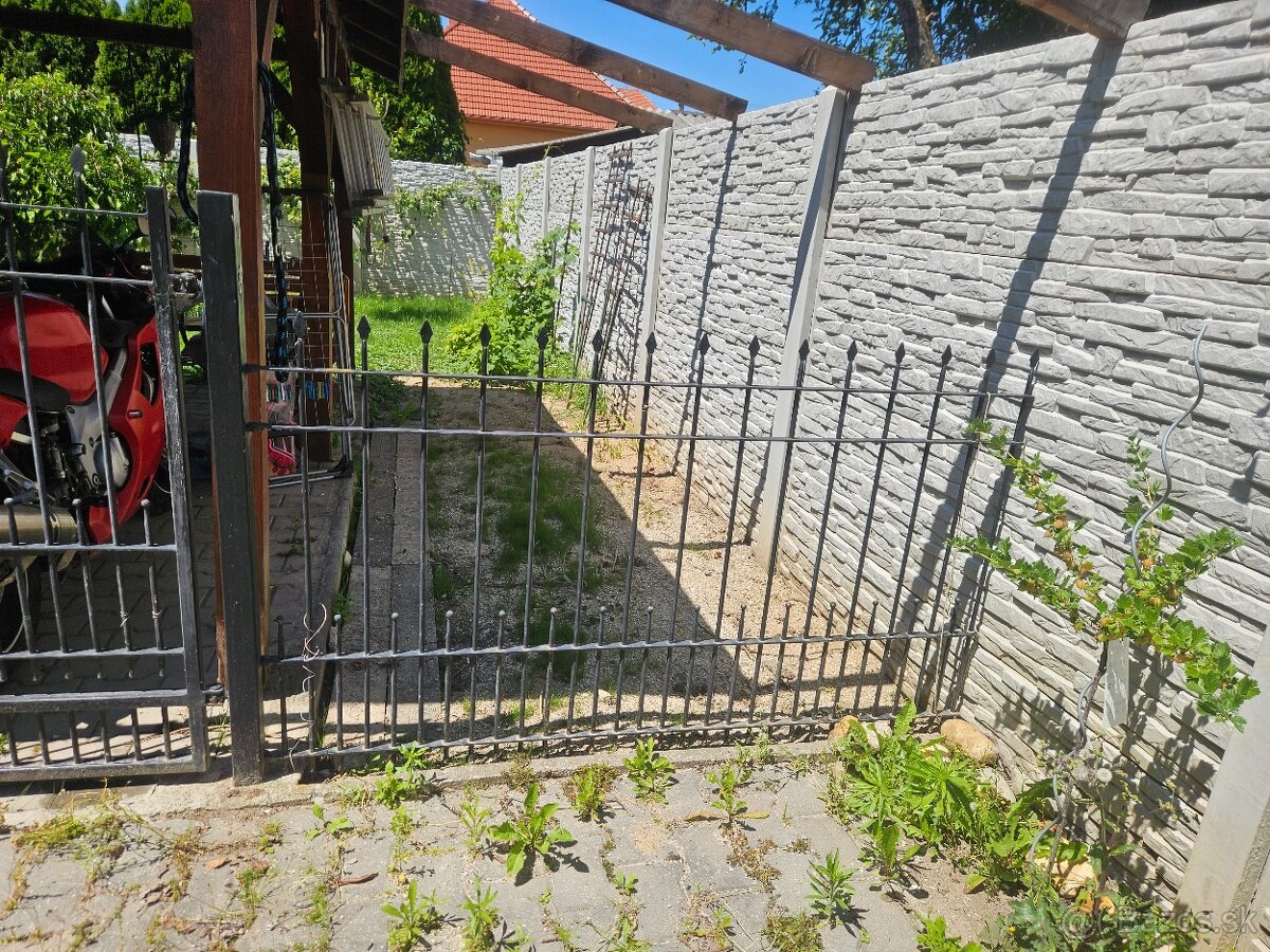 Veľká brána cca 770cm - 5