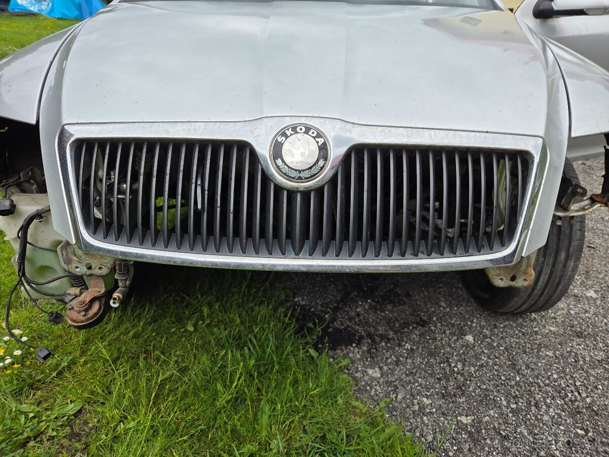 Predná kapota octavia 2 pred facelift - 5