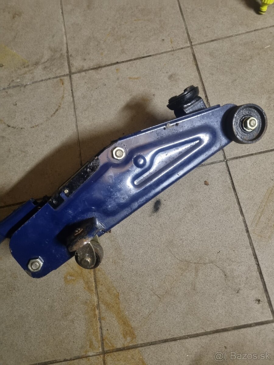 Hydraulicky zdvihak 2,0t - 5