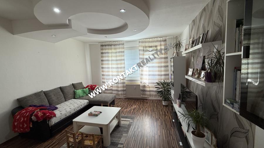 3 izb. byt, ulica SNP Sečovce 72 m2, lodžia, čiast. rek. - 5