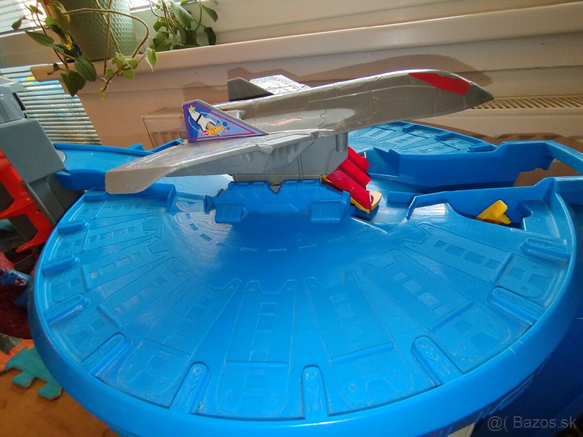 Mattel Hot Wheels Super ultimátna mega garáž - 5