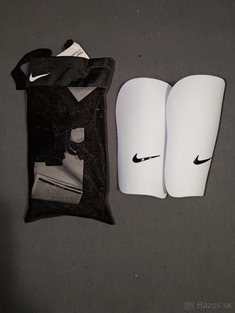 Kopačky a chrániče - 5