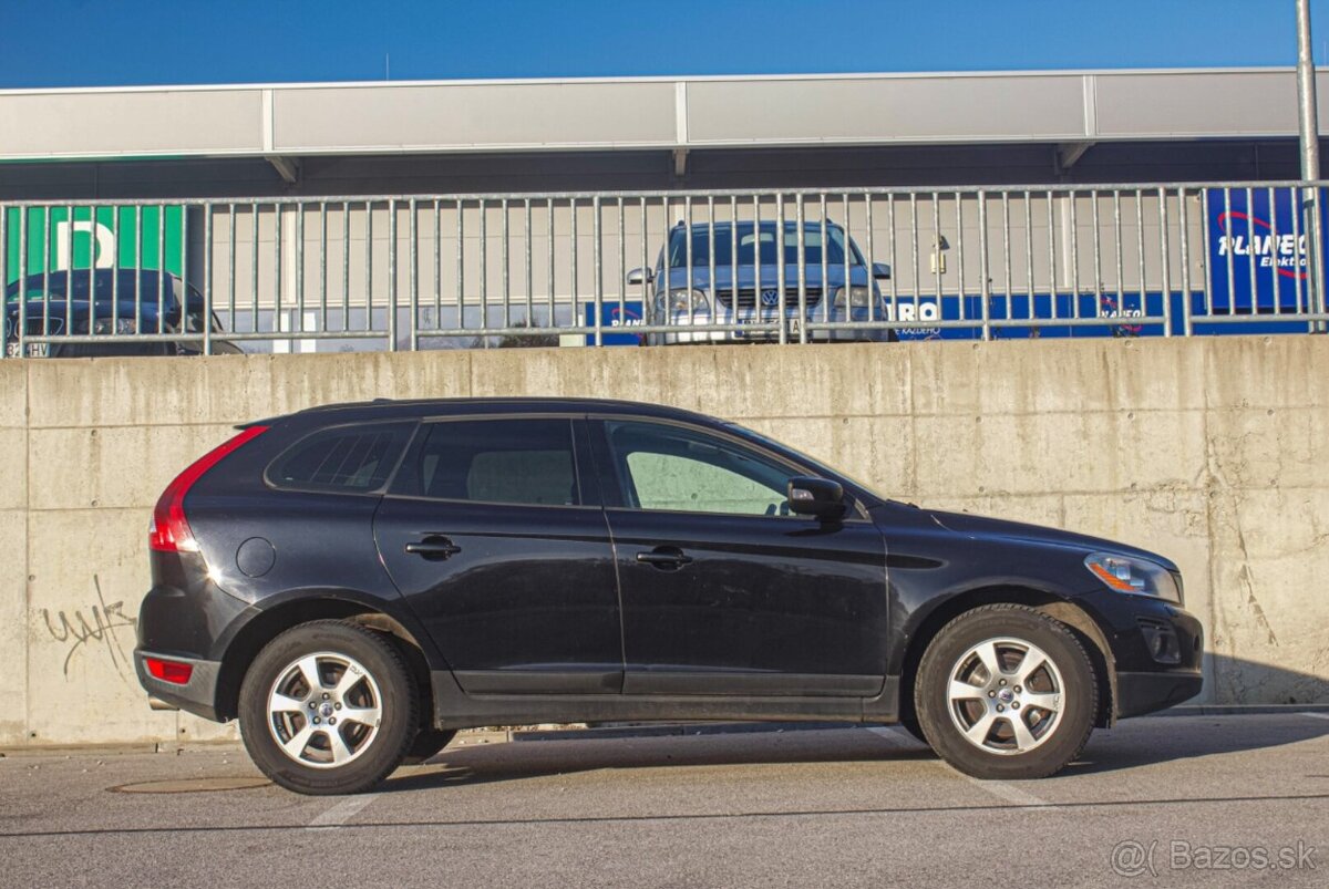 Volvo XC60 D5 (151kW) AWD Kinetic - 5