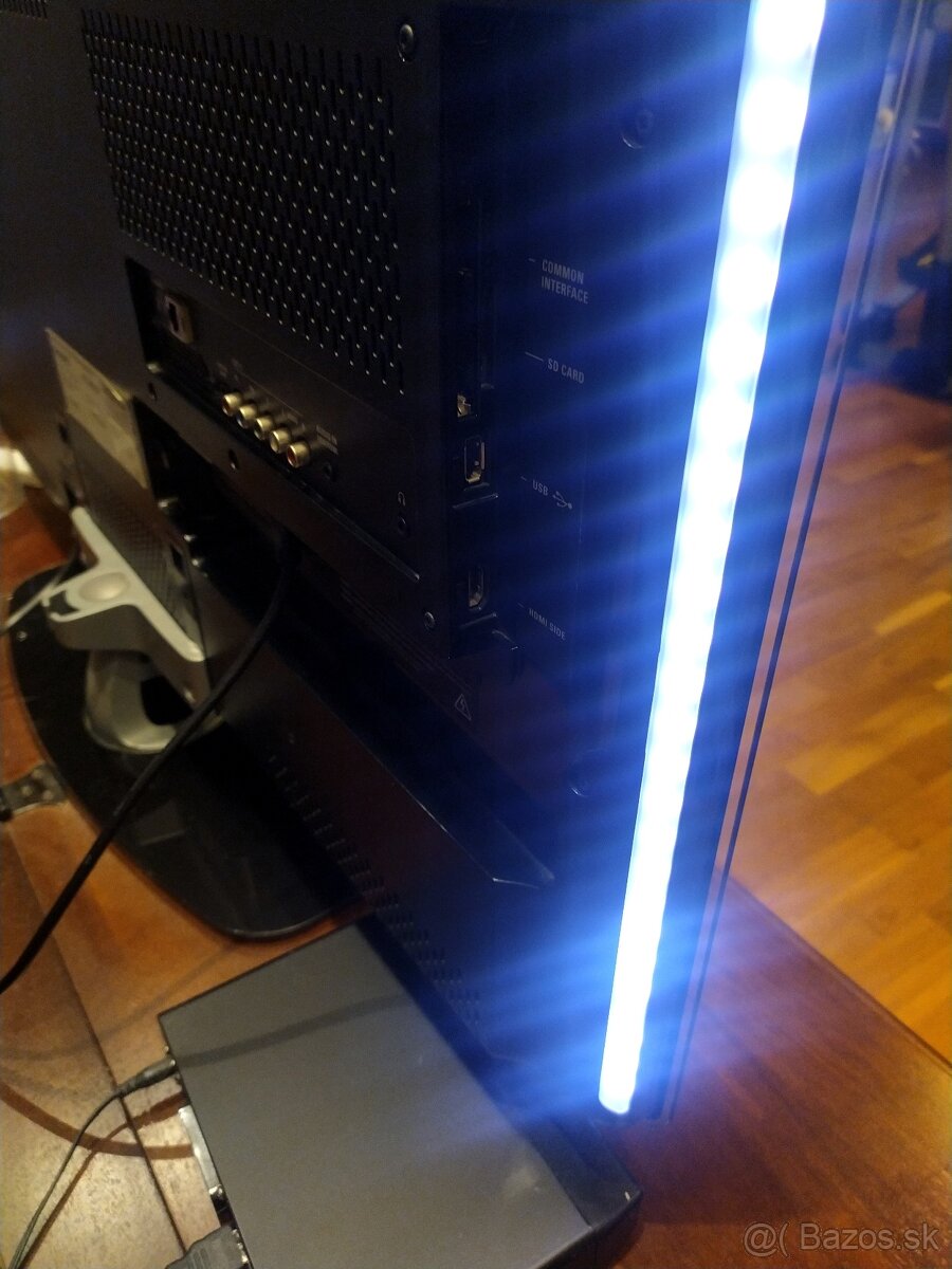 SMART TELEVÍZOR PHILIPS 37" - 5