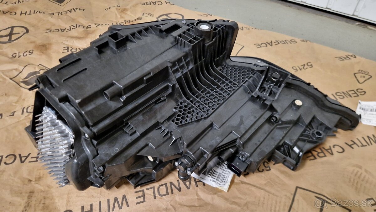 PREDNY PRAVY SVETLOMET AUDI Q8 lift - 5