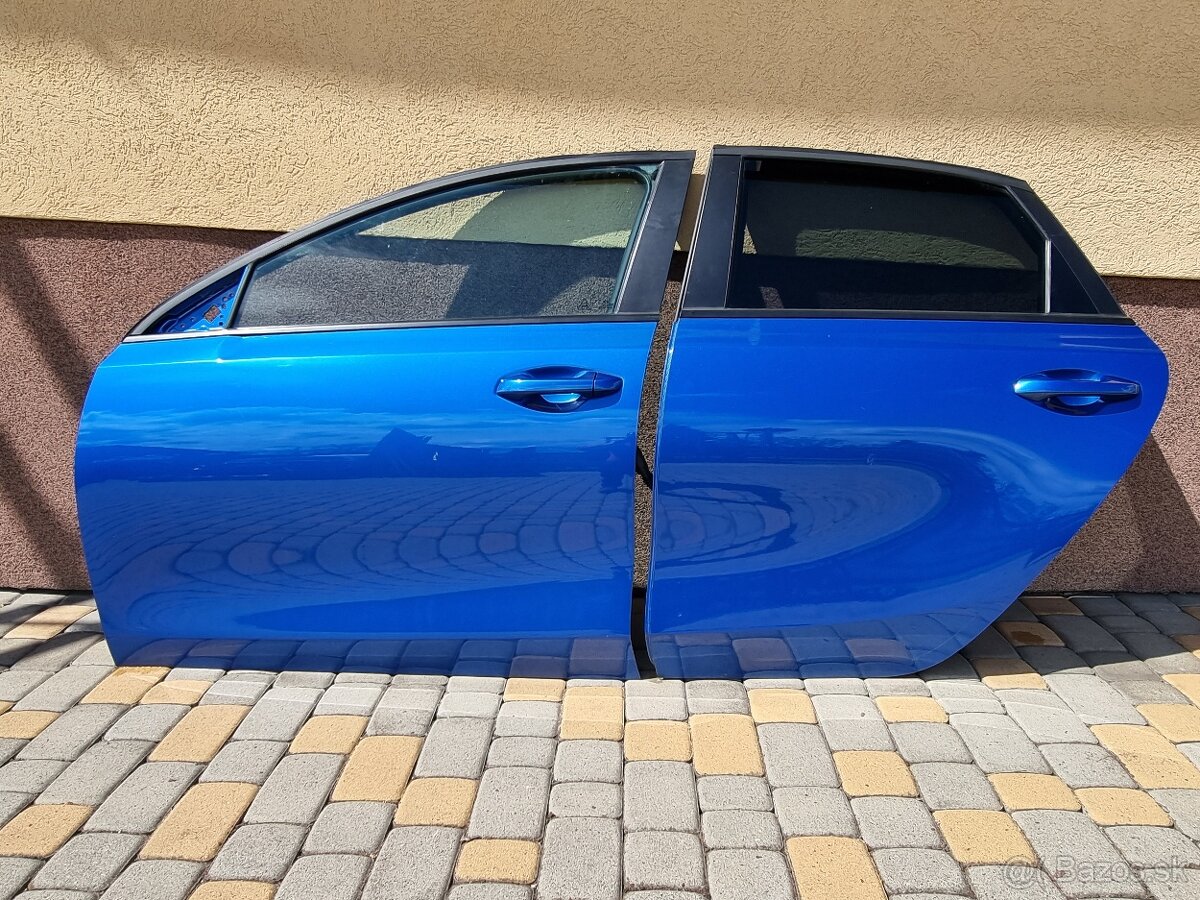 Kia Ceed zadný nárazník modrý B3 - 5