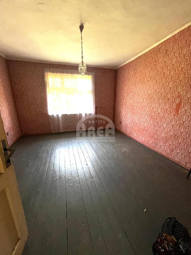 Vidiecky rodinný domček v obci Husák - 5