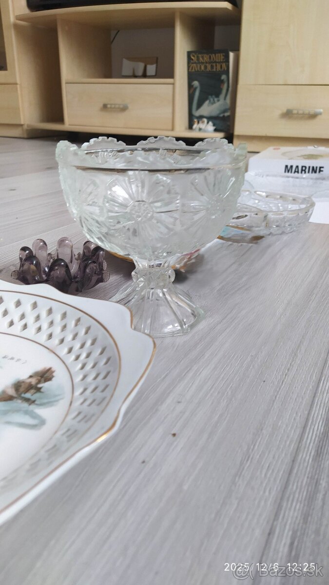 Predám tieto ozdobný čínsky tanier , misky a popolník a novú - 5