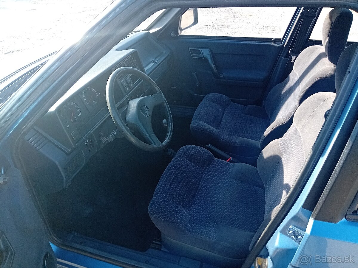 Škoda Favorit 1.3 GLXI Bosch - 5