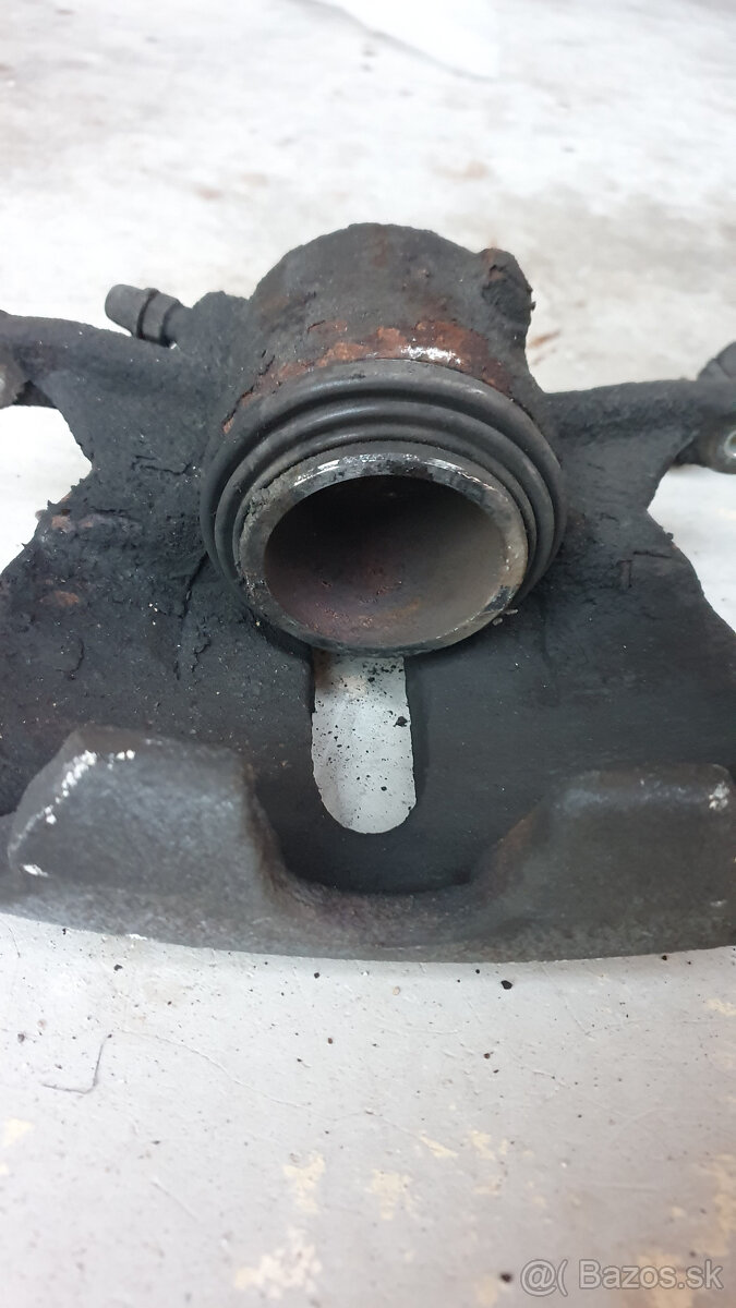 Predné brzdy / strmene orig. VW - 5