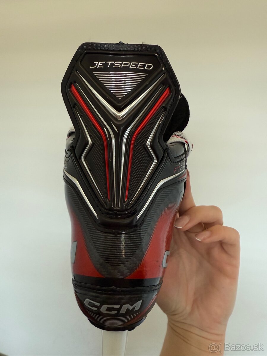 NOVÉ CCM JETSPEED FT890YT - 5