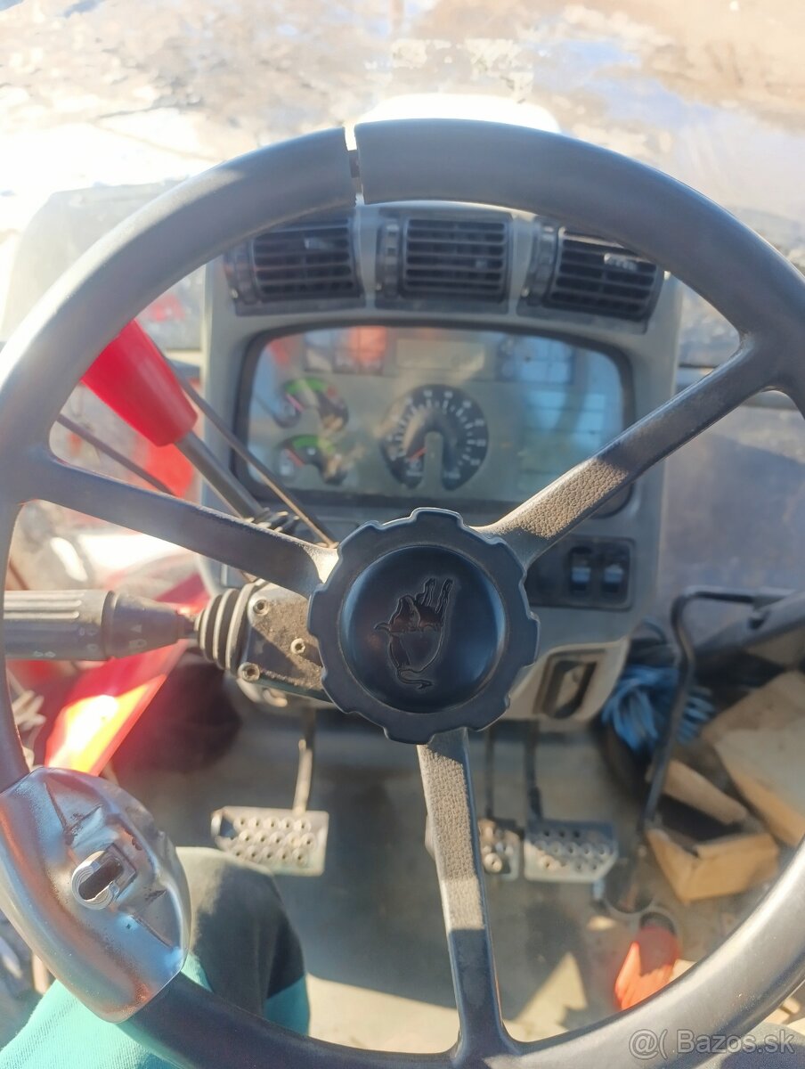 Predám traktor Lamborghoni R8 + štiepkovač heizohack - 5