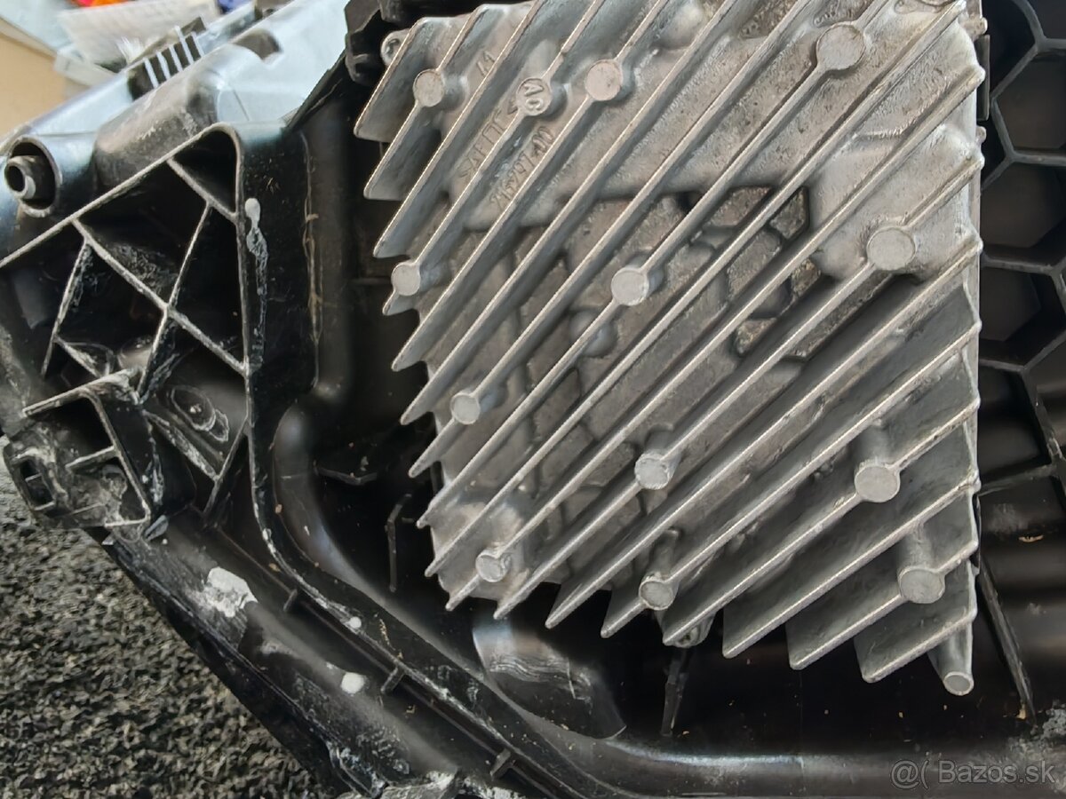 svetlo AUDI Q3 83A941012
, - 5