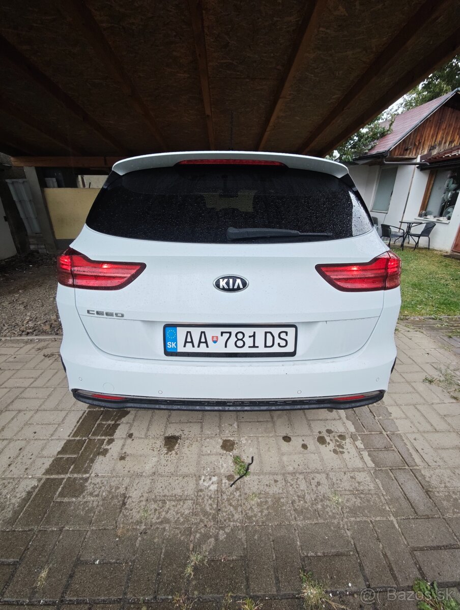 Kia ceed 1.6 crdi 85 kw , diesel . r.v.2018 - 5