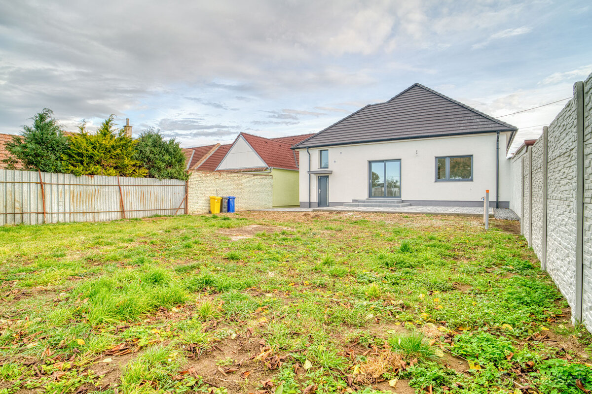 Na predaj 3-izbový rodinný dom v Jaslovských Bohuniciach - 5