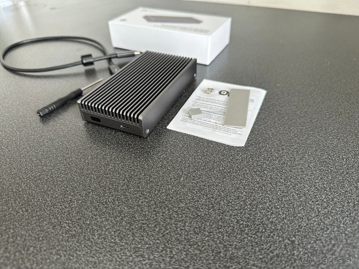 Qwiizlab SSD enclousure (externý obal) USB4/Thunderbolt 4 - 5