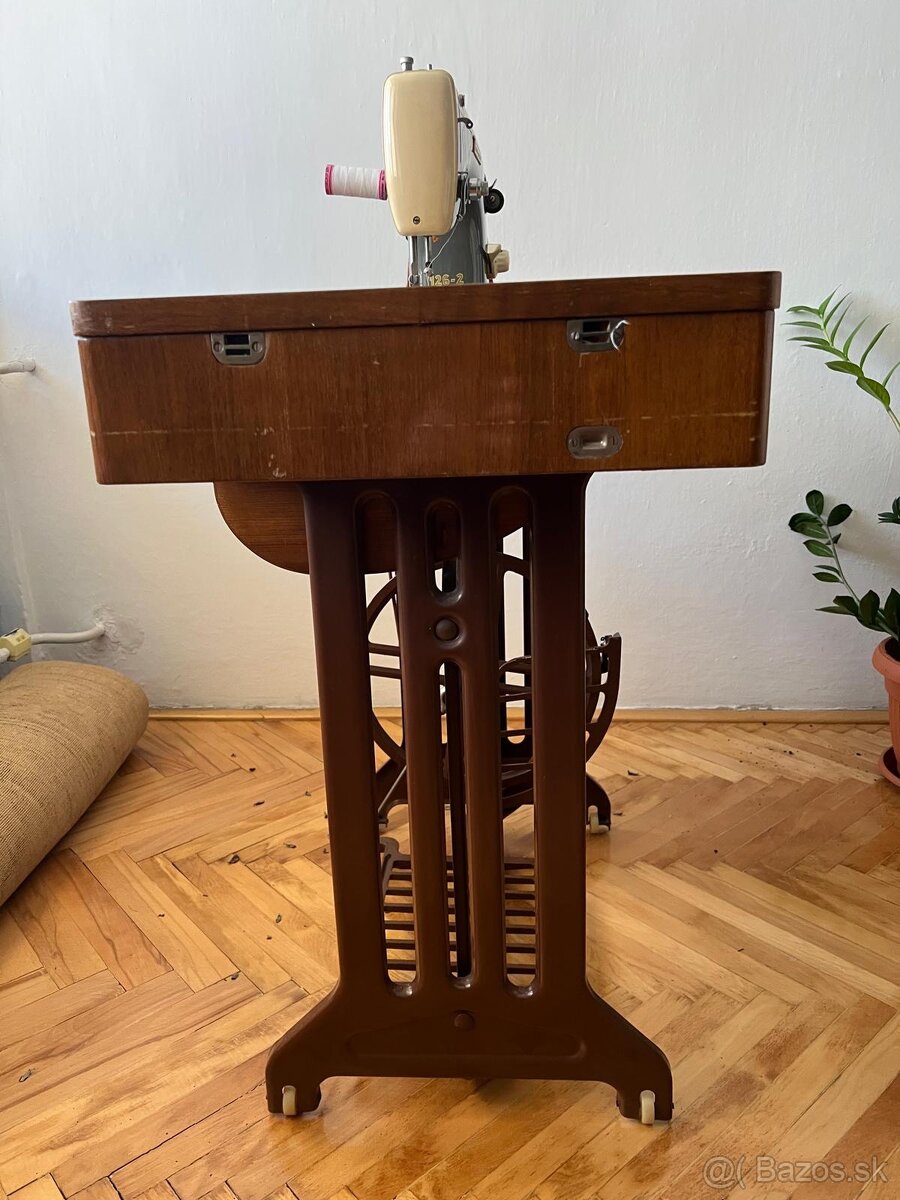 Minerva šijací stroj - 5