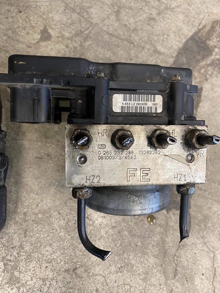 Rozpredam nahradne diely opel corsa D - 5