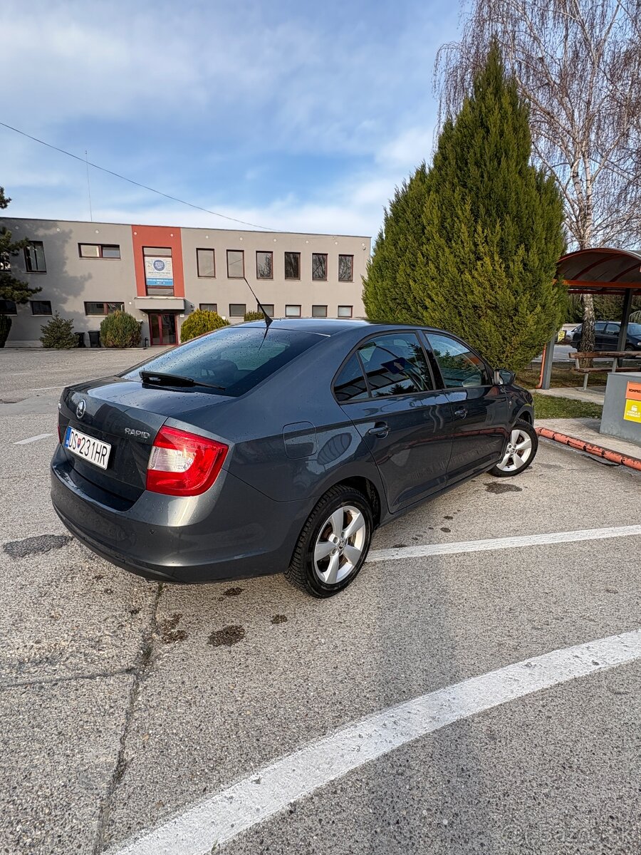 Škoda Rapid 1.6 TDI sedan - 5