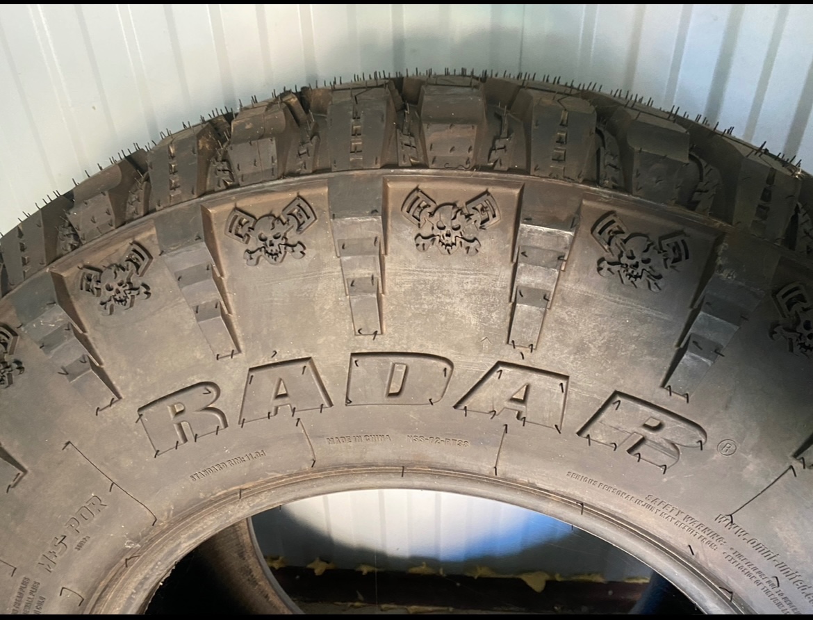 Predám 4ks pneu offroad Radar Renegarde
