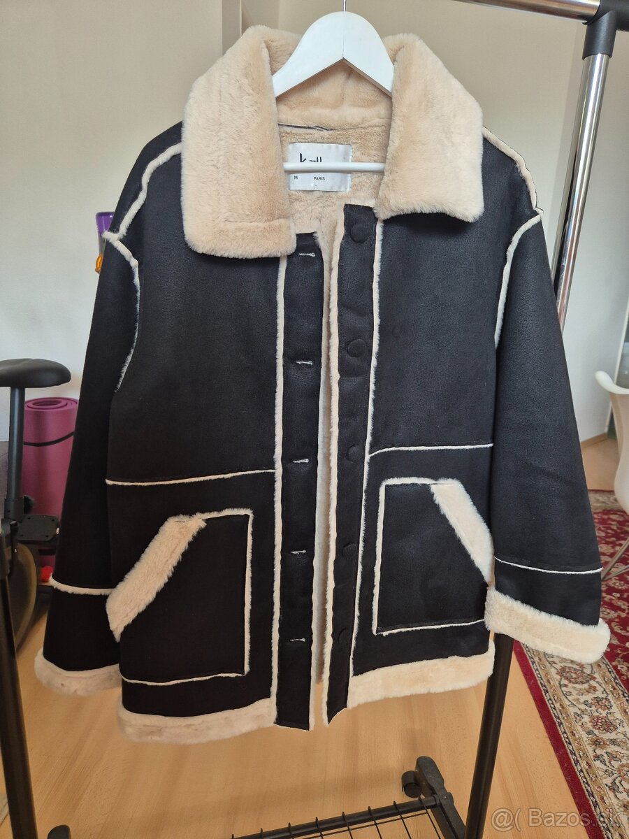 Dámsky kožúšok béžový aj čierny veľkosť M, cena za 1kus - 5