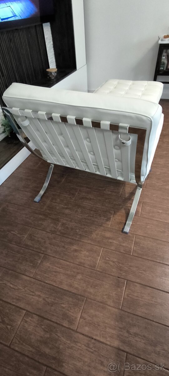 Kreslo a podnožka Barcelona - 5