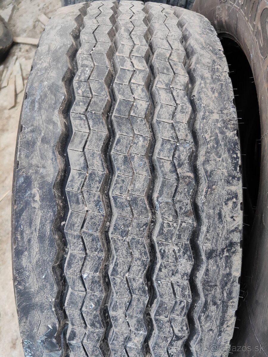 • 385/65 R22,5 SAMSON - 5