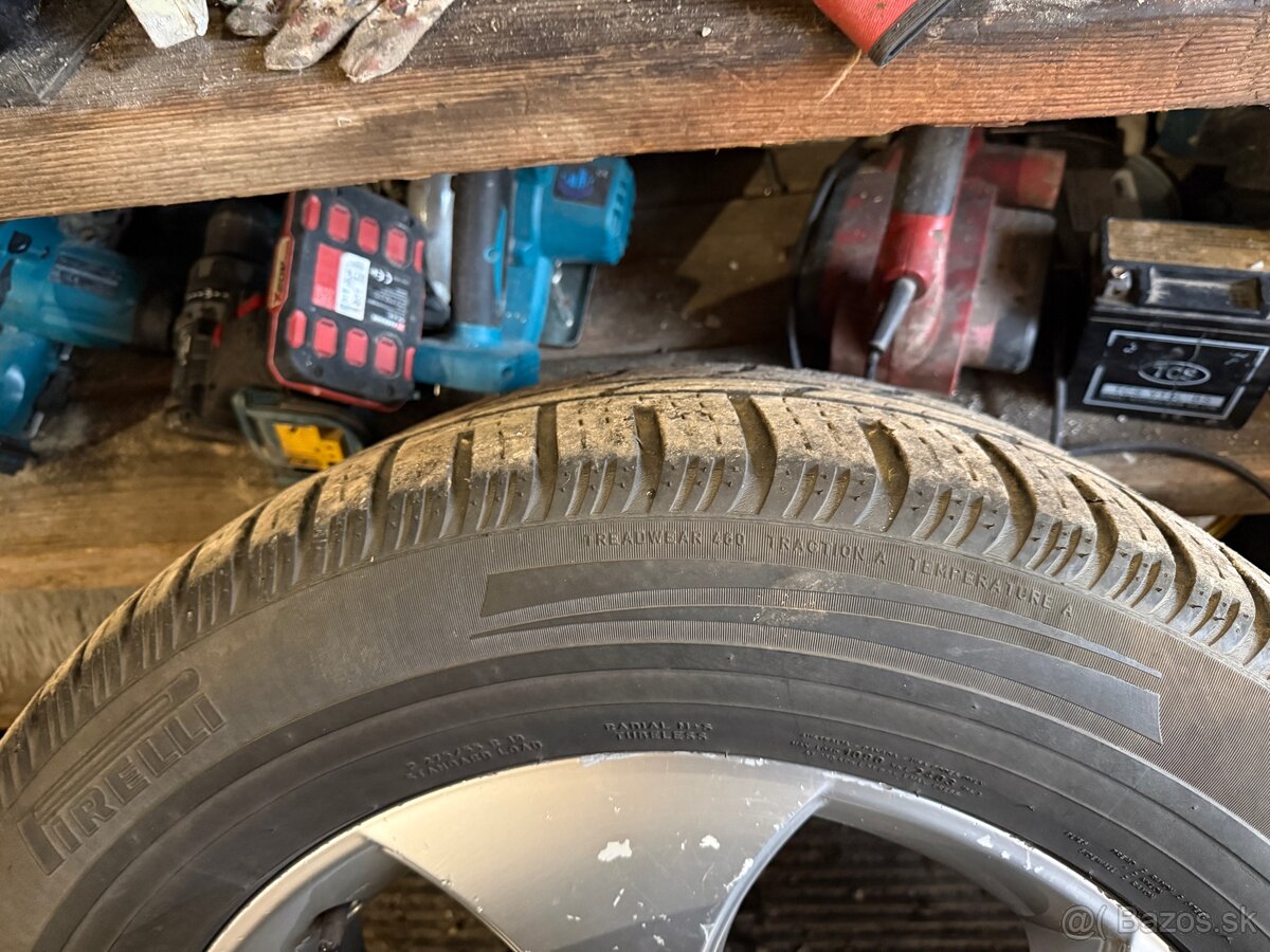 Pirelli 275/55/r19 - 5