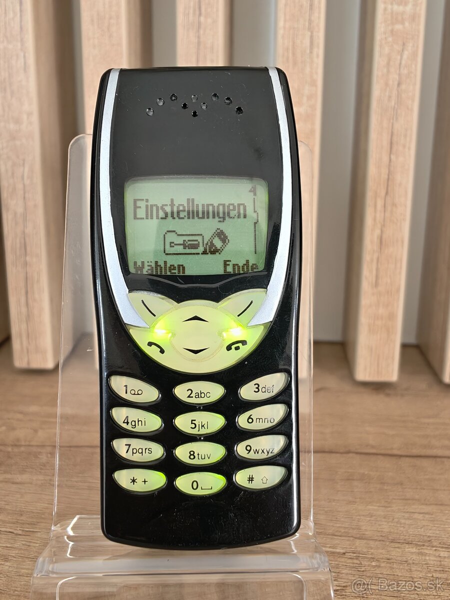 Nokia 8210 2x - 5