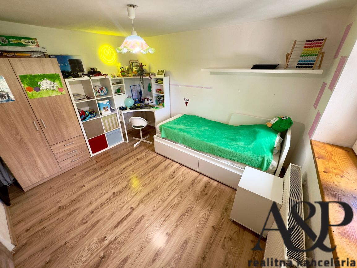 RODINNÝ DOM V PEKNOM PROSTREDÍ, POZEMOK 2392M2, RUDNÍK, okr. - 5