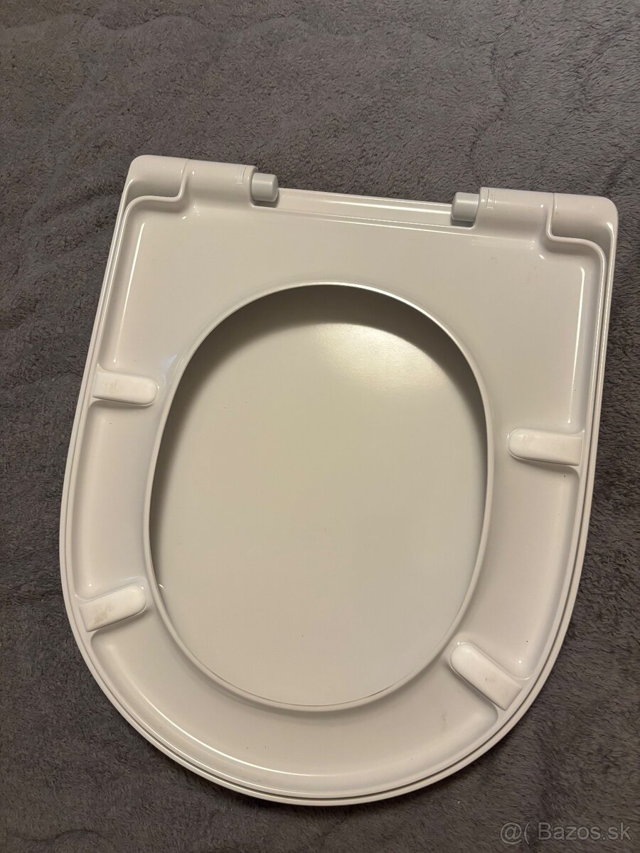 nové WC so sedadlom - 5