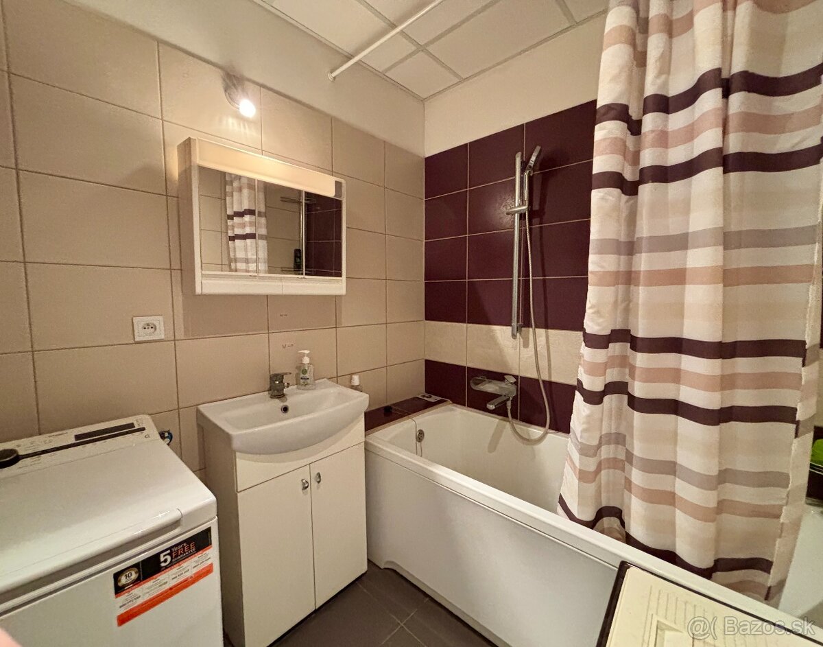 Znížená cena - Trojizbový byt v centre mesta Tornaľa - 5