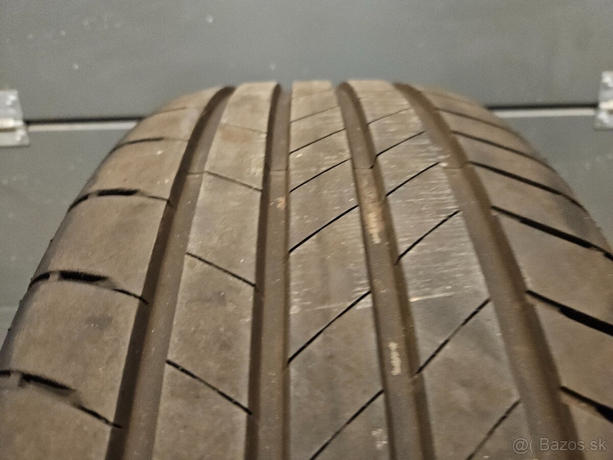 Prakticky nové letné pneumatiky Bridgestone - 235/55 r18 - 5
