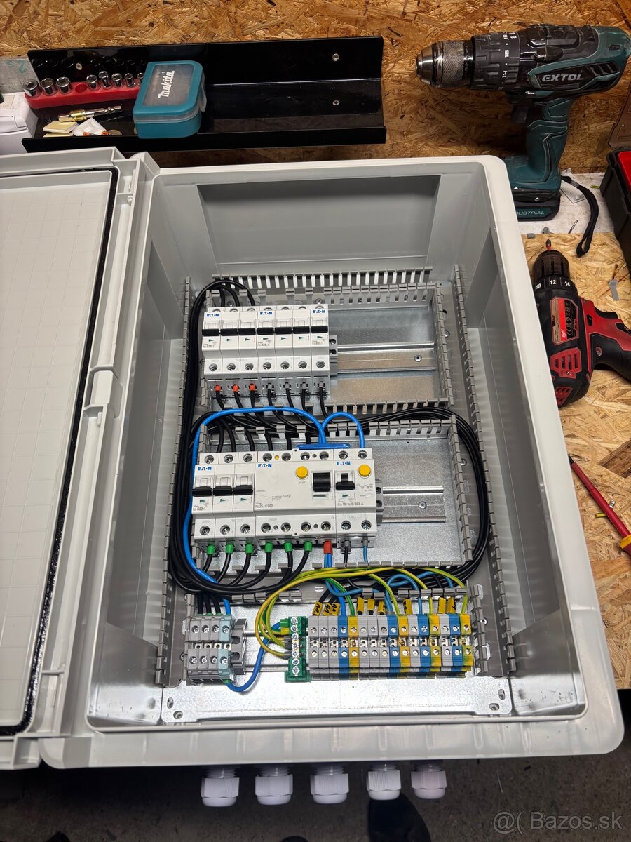 Zasuvkova rozvodnica, inštalačné rozvádzače - 5