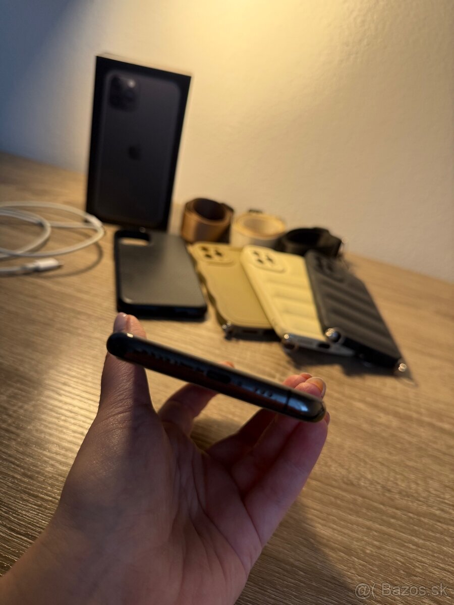 Predám Iphone 11 pro 256GB - 5