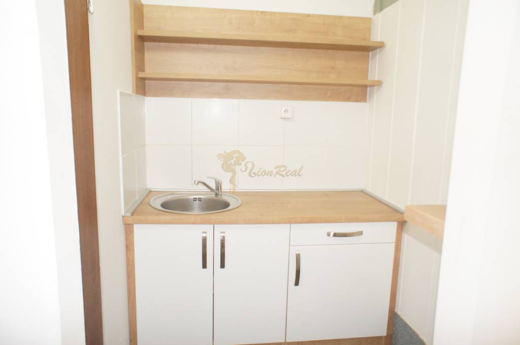 Kancelárie, Drieňová ul., Ružinov, 1 x 12,5 m2 a 1 x 25 m2 - 5