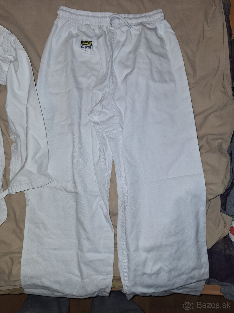 Predam rôzne veci cena za kus 5€ - 5