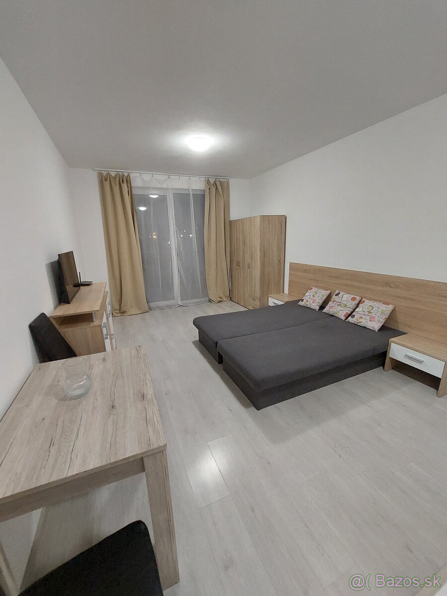 Garsónka-Senec- Horný Dvor - 5