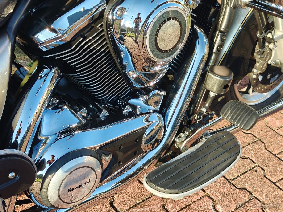 Kawasaki VN 1700 Classic Tourer Nomad - 5