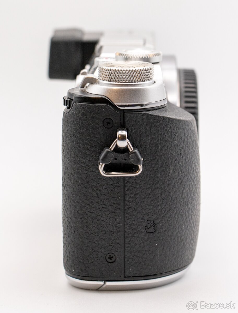 Panasonic Lumix DMC - GX7 + Lumix G Vario 14-42 - 5