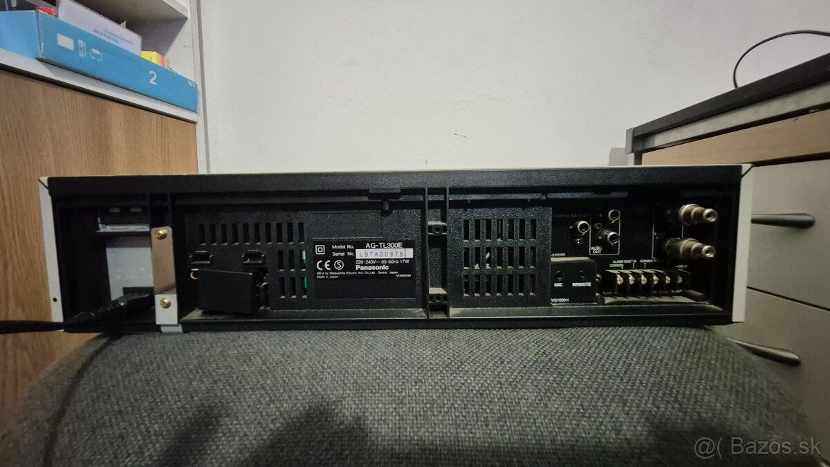 Predám VHS video rekordér Panasonic AG - TL 300 - 5