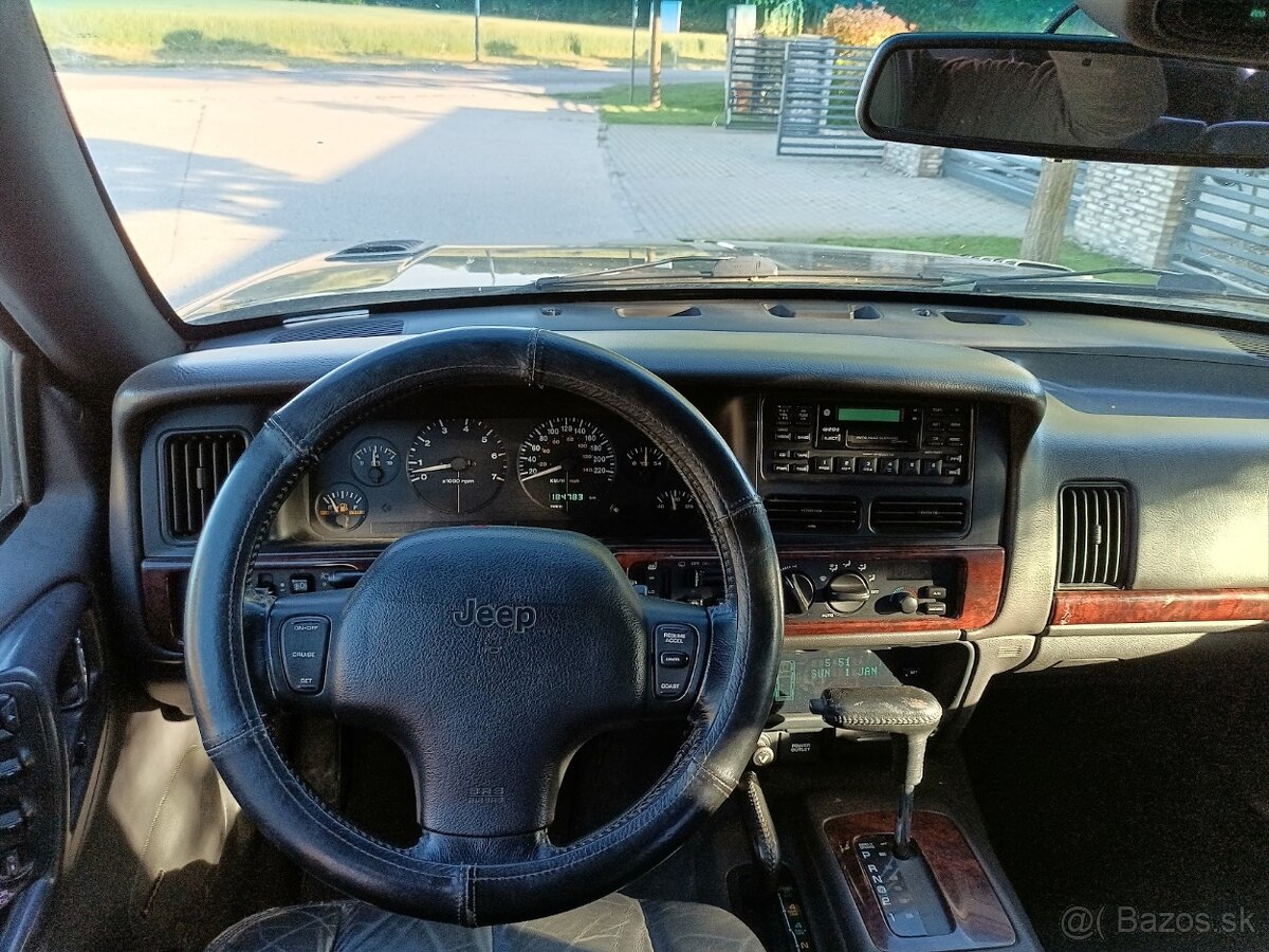 Predám Jeep Grand Cherokee ZJ 5,9 - 5
