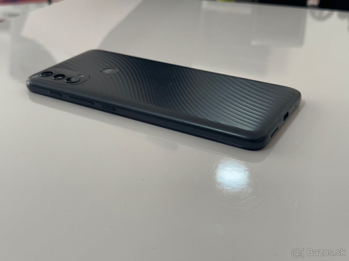 Motorola Moto e30 super stav 2/32GB - 5