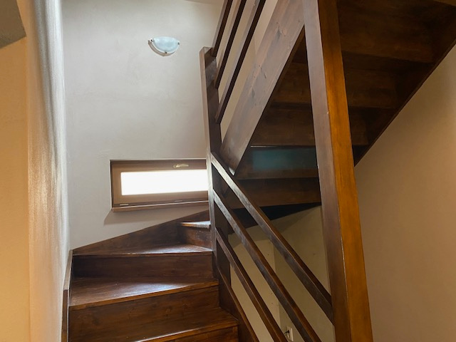 Bývanie v domčeku neďaleko B. Bystrice? Nech sa páči ... - 5