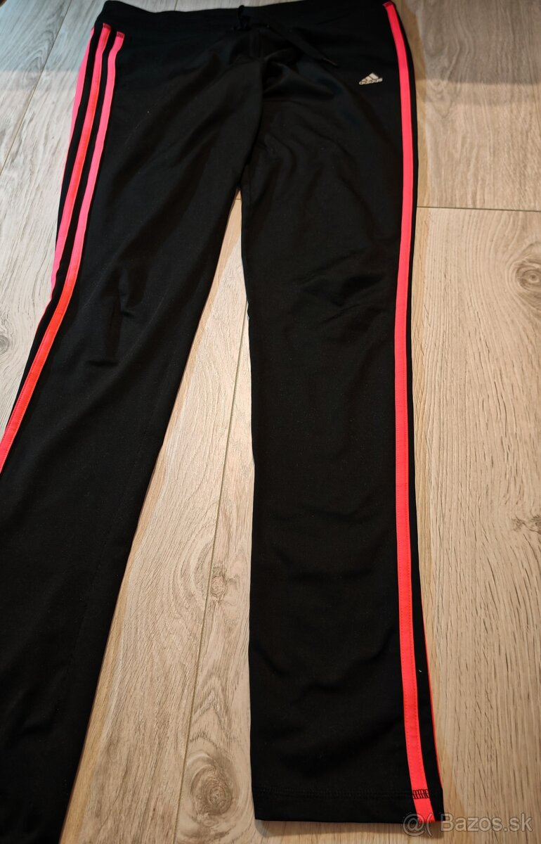 Balík oblečenia veľkosť M/L darujem/osobne v Žiline - 5