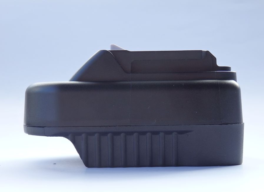 Adaptér MAKITA 18V / MAKITA 12V max - 5