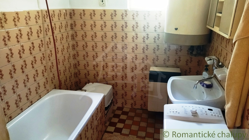 Dom vo výbornom stave, Jurské. ZNÍŽENÁ CENA - 5