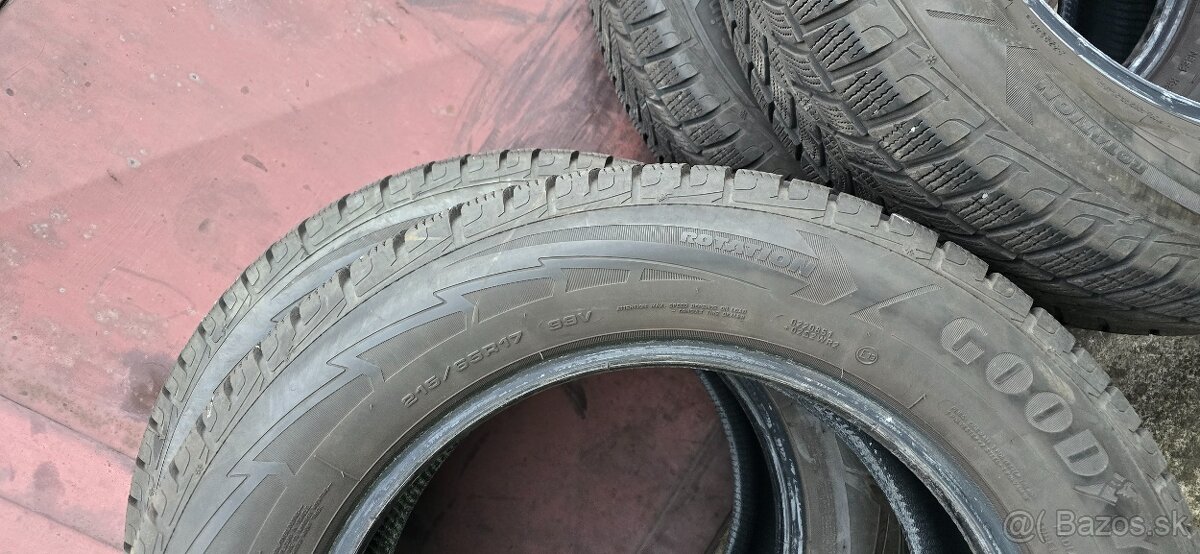 215-65-17-99V-GoodYear-dot:3920-dezén:6mm - 5